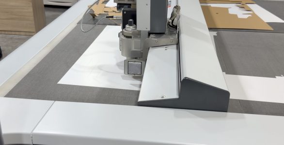 Laboratory tour of the Printing Research Center at the Xiyuan 29 Apparel Creation Base